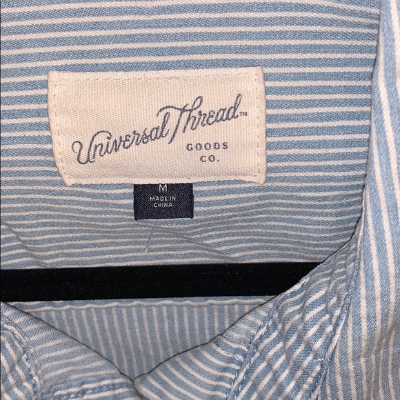 NWOT Universal Thread 4 Pocket Denim Stripe Shirt - Picture 2 of 9